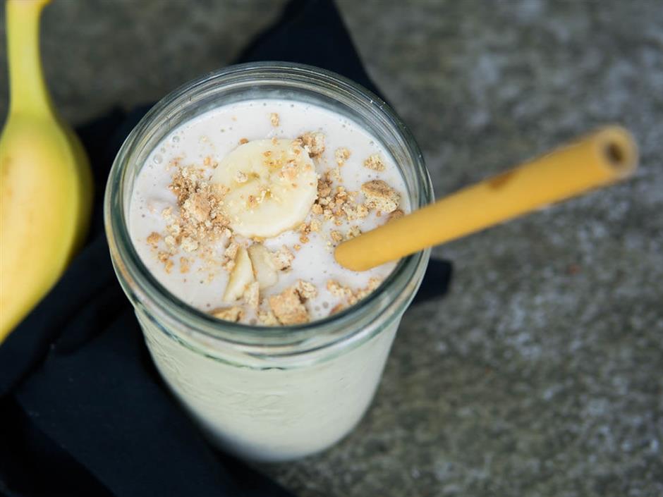 High-Protein Banana Cheesecake Milkshake