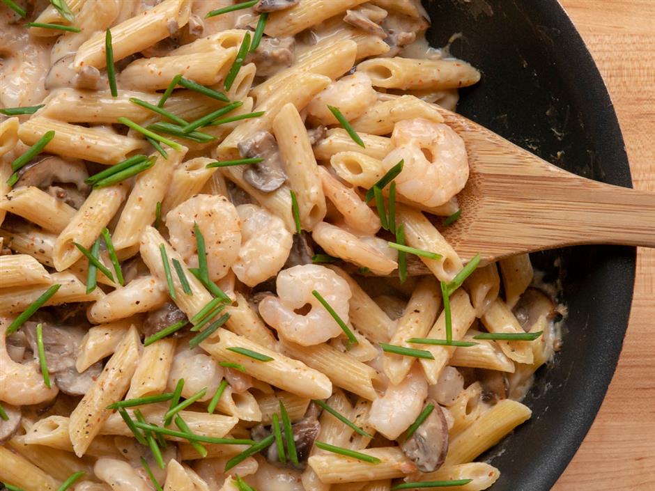 Creamy Garlic Penne with Shrimp and Mushrooms
