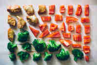 red-lunch-green-knolling.jpg (1)
