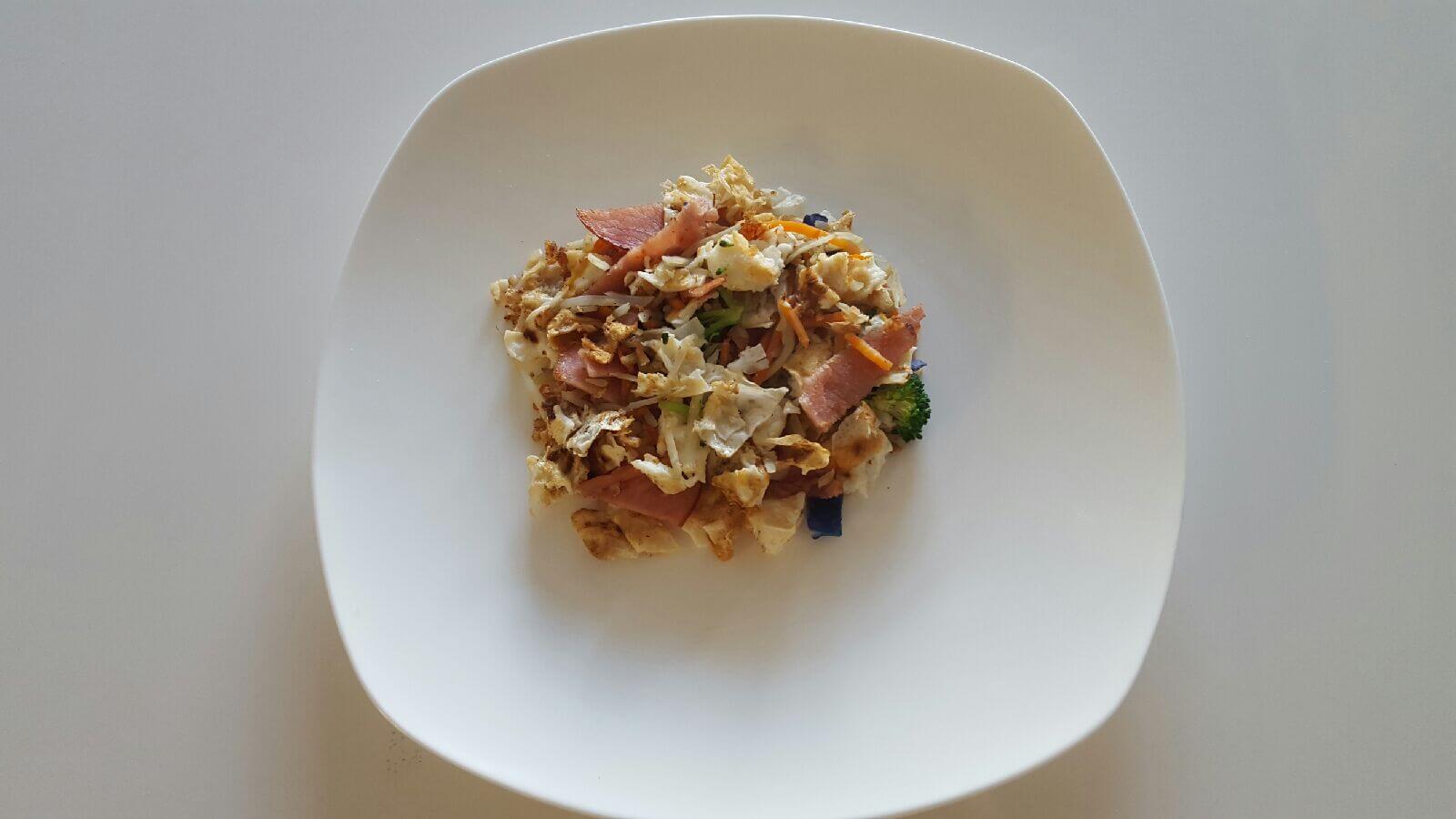 30 Days of Egg Whites: Bacon & Veggie Egg White Scramble