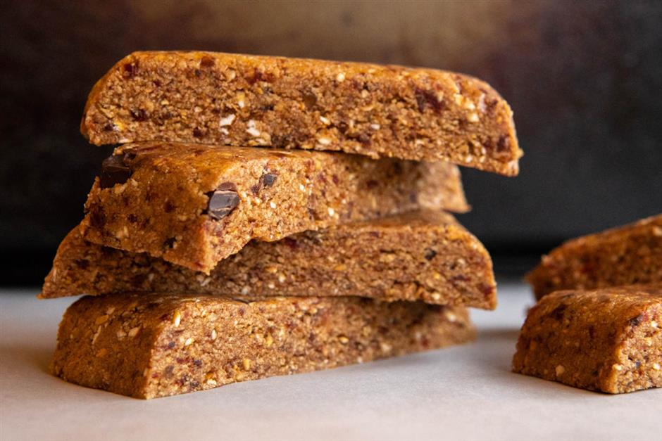 Chocolate Chip Peanut Butter Pretzel Protein Bars