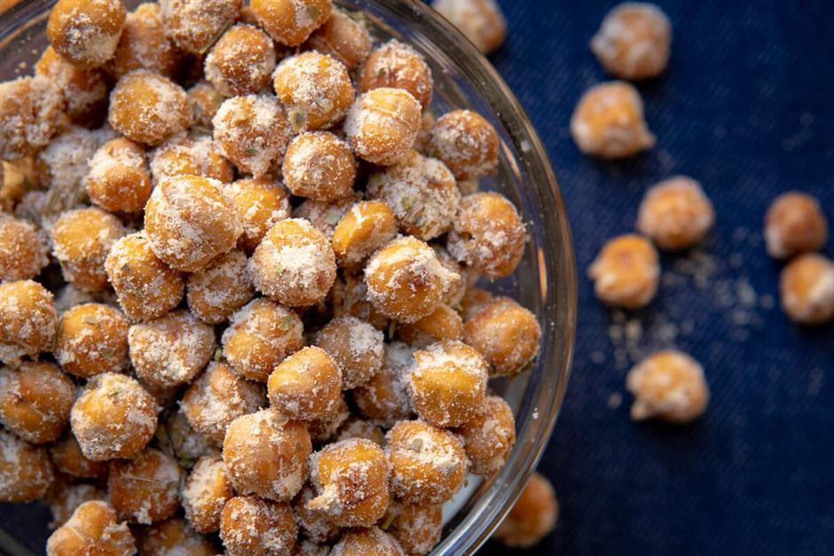 Roasted Cheddar Garlic Chickpeas