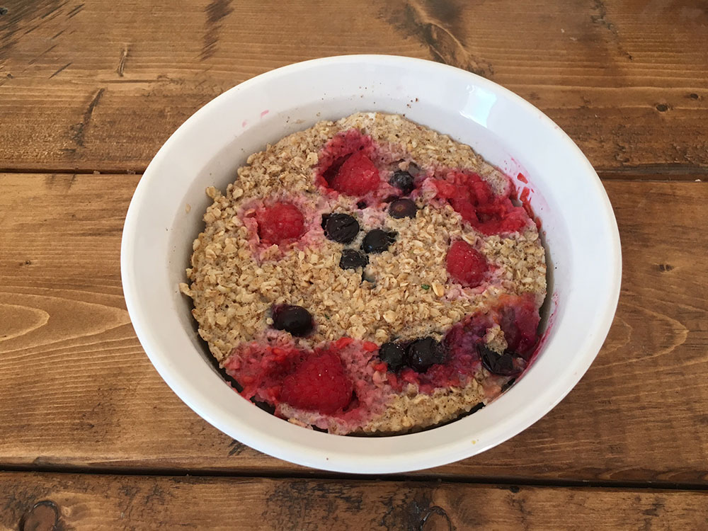 Mixed Berry Oatmeal Bake