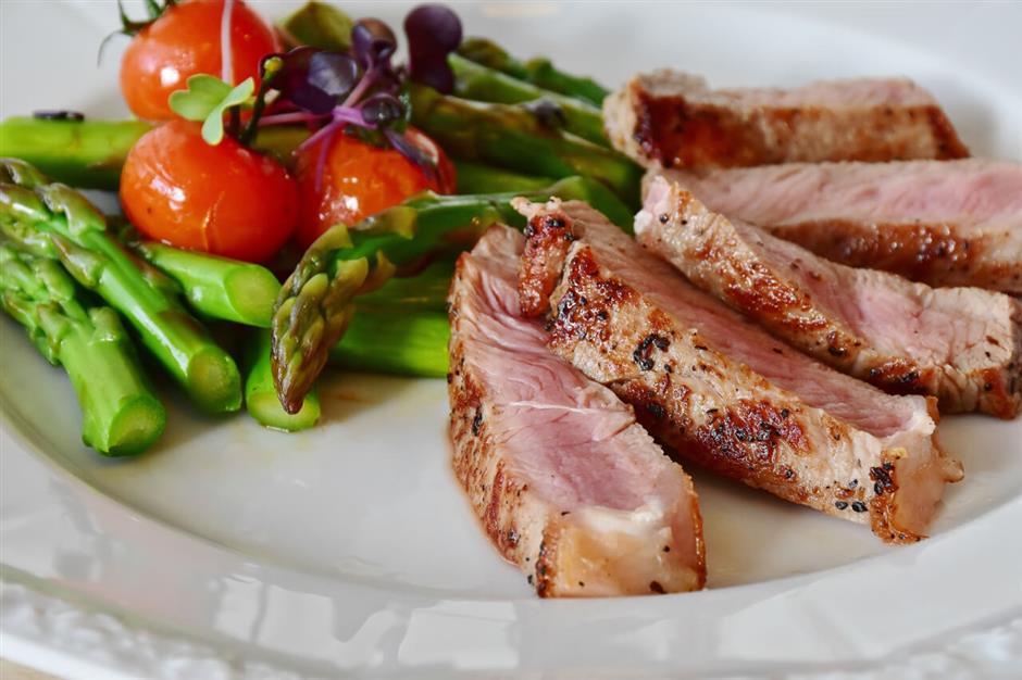 asparagus-barbecue-cuisine-361184.jpg (1)