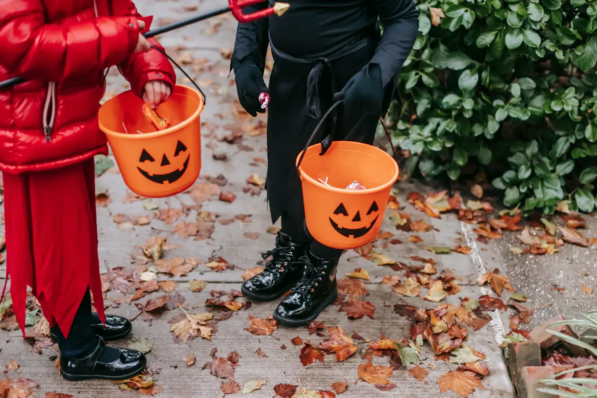 How to Enjoy Halloween Candy Without Blowing Your Nutrition Plan