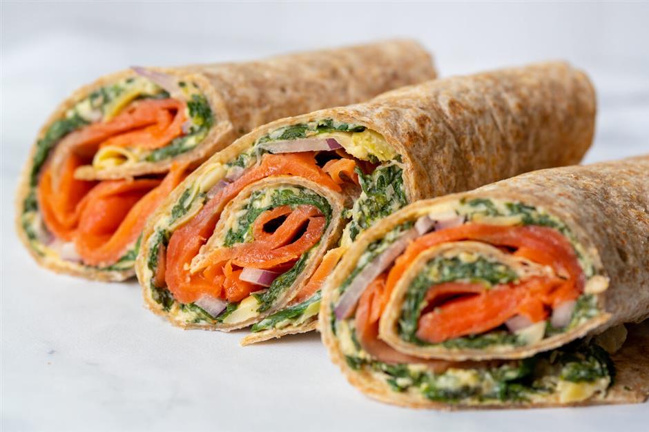 Smoked Salmon Wraps With Spinach & Artichoke Hummus 